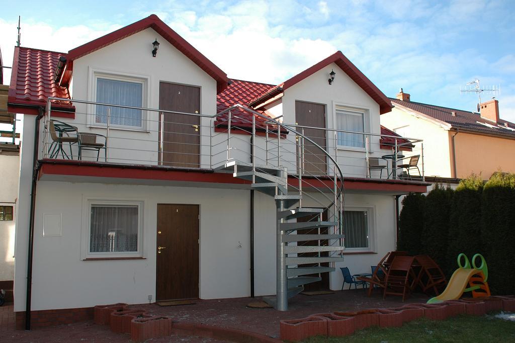 Dom Wczasowy Isabelle Darlowko Exterior photo